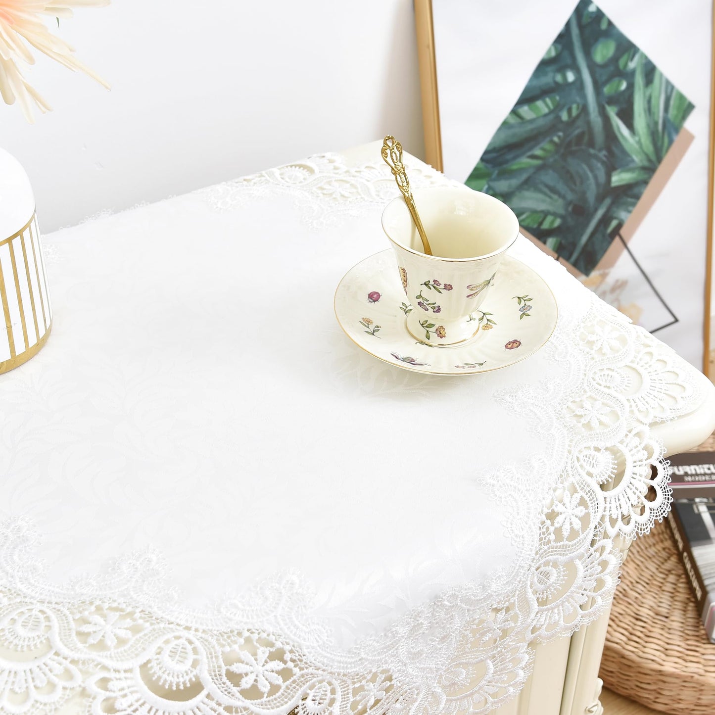 Wolkemer Small Square Tablecloth Elegant White Lace Jacquard Round Doily Tablecloths Table Topper Decoration Cover for Home Dresser Scarf and Table Centerpiece 24 x 24 Inch