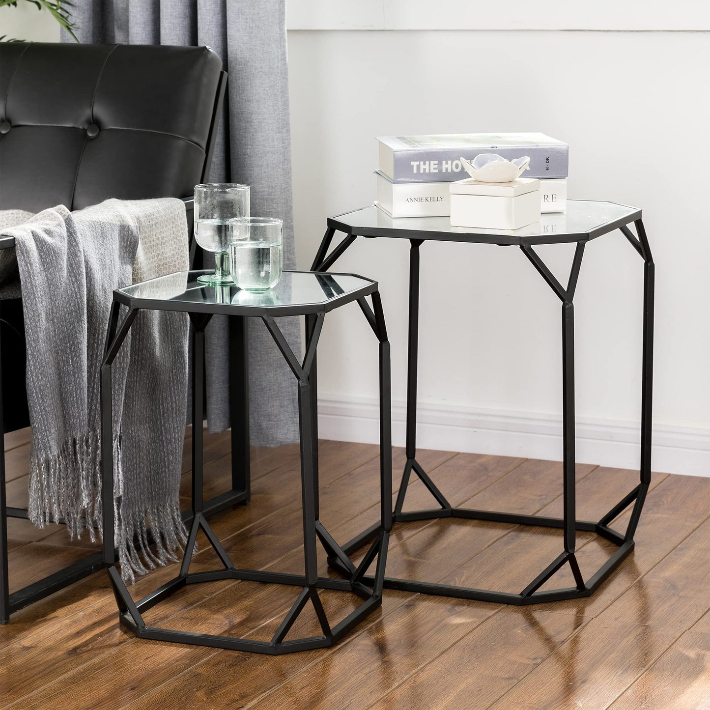 Glitzhome Modern Nesting Tables, Set of 2 Coffee Table with Tempered Glass Top, Side/End Tables for Living Room Bedroom, Accent Tea Tables with Metal Frame - Golden