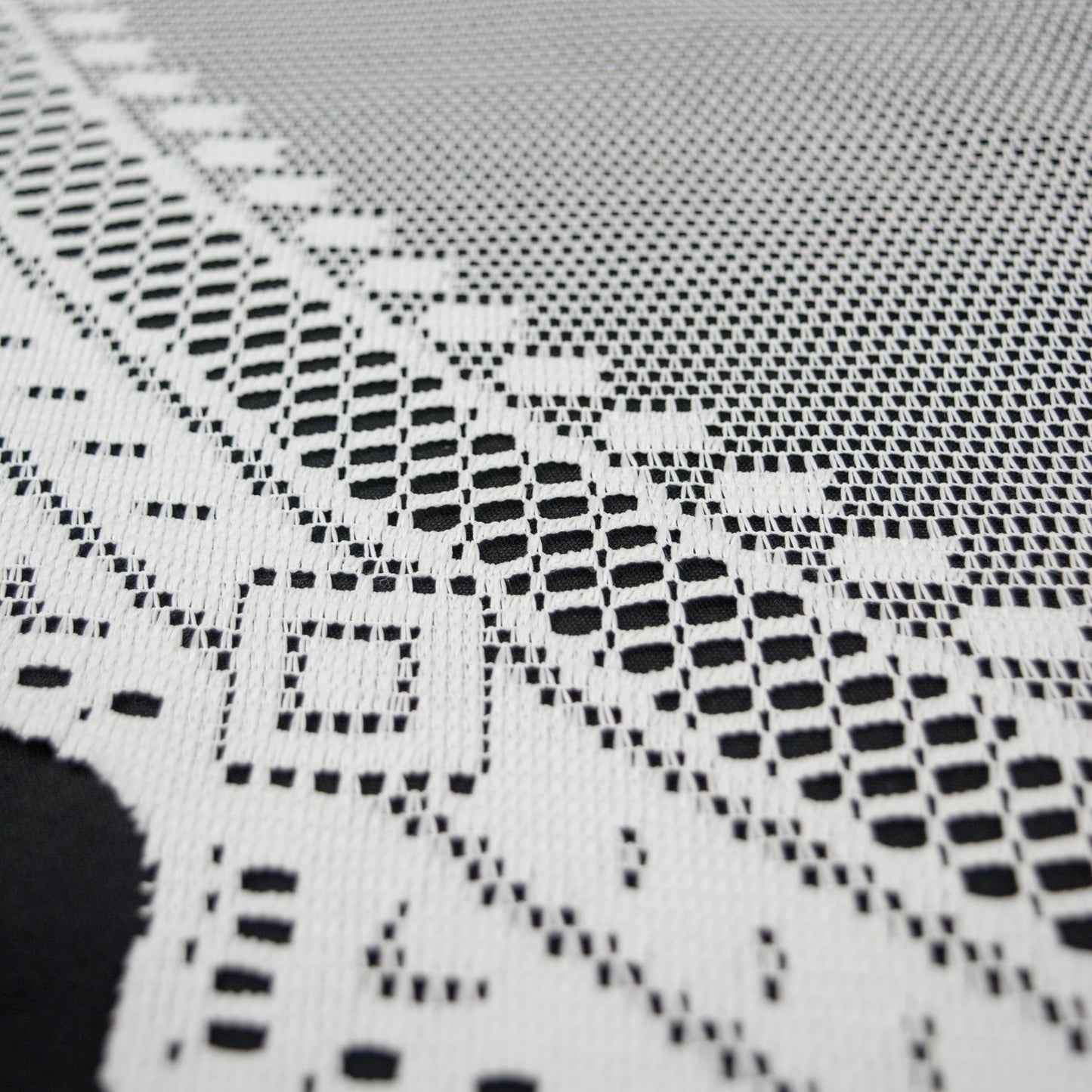 DII Home Essentials 100% Polyester, Machine Washable, Shabby Chic, Vintage Tablecloth or Overlay 63" Round, Floral Lace