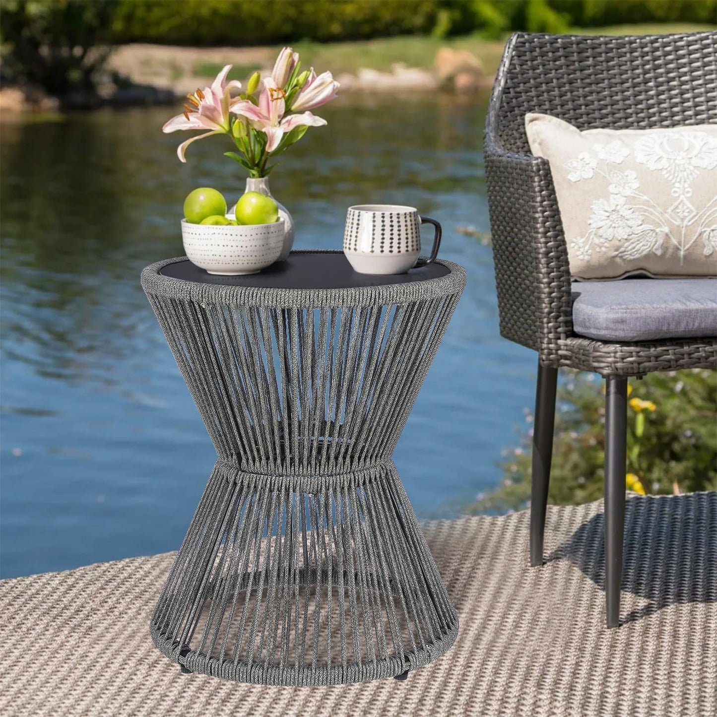 LEWIS&WAYNE Small Outdoor Side Table Patio 20’’ H Woven Rope Hourglass End Table with Glass Top Round Coffee Table for Living Room Outdoor Patio Backyard Poolside (Brown)
