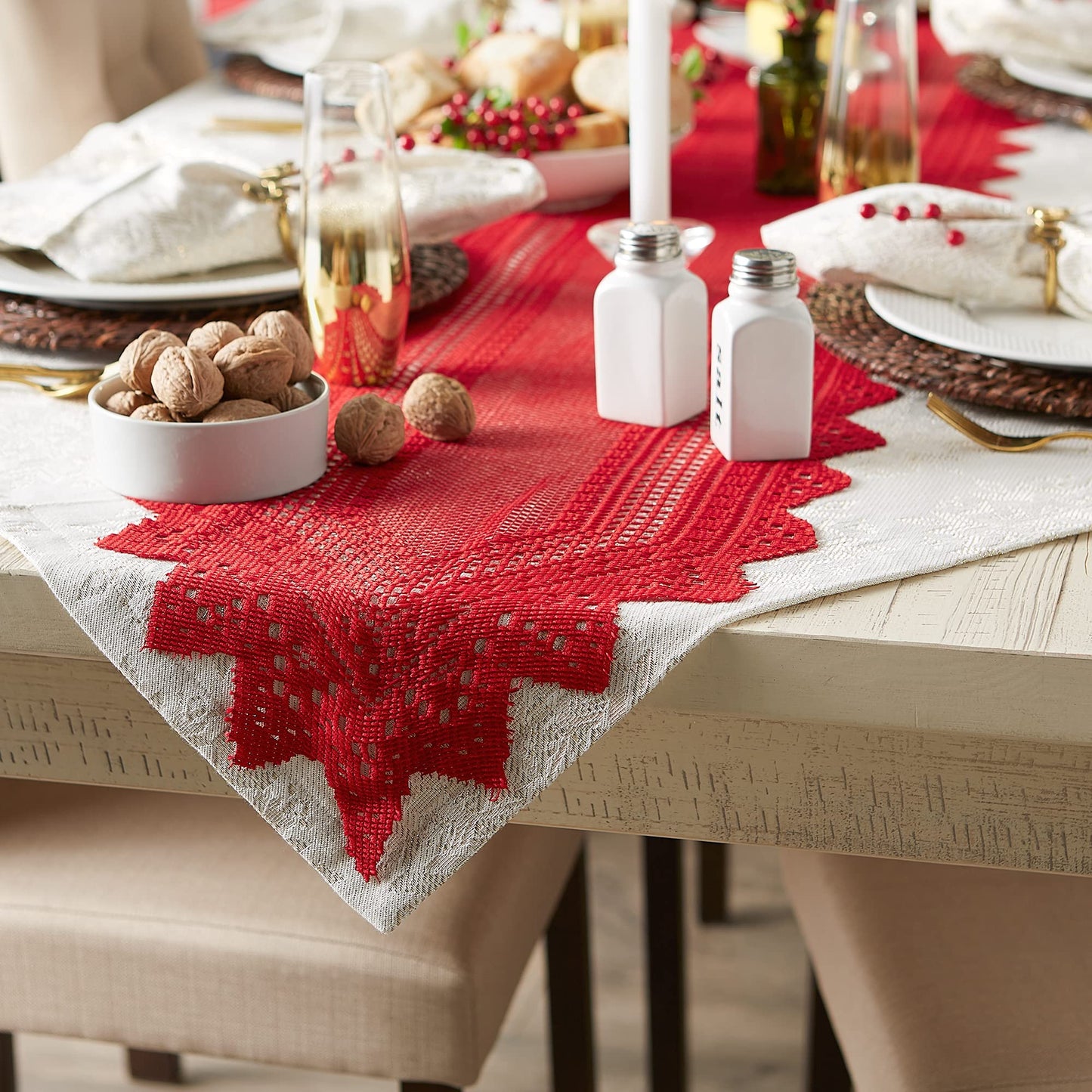 DII Home Essentials 100% Polyester, Machine Washable, Shabby Chic, Vintage Tablecloth or Overlay 63" Round, Floral Lace