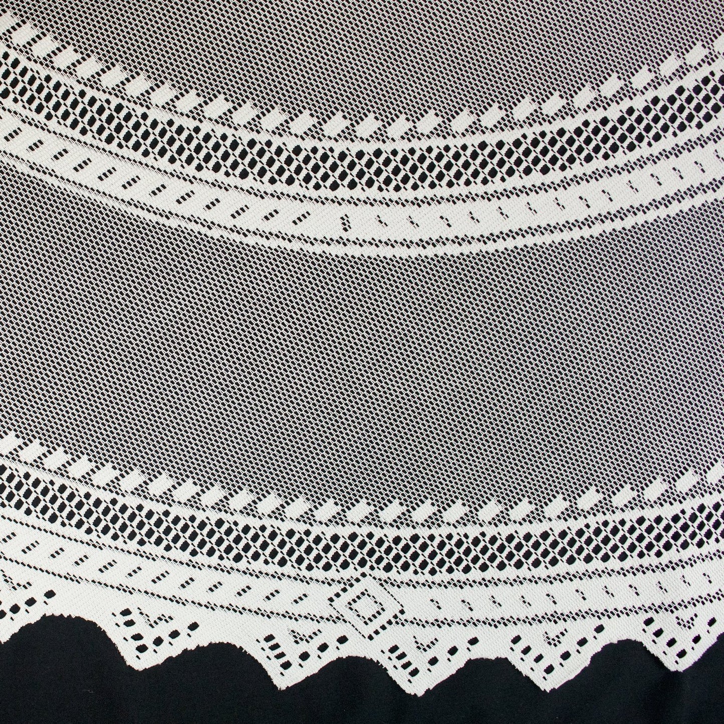 DII Home Essentials 100% Polyester, Machine Washable, Shabby Chic, Vintage Tablecloth or Overlay 63" Round, Floral Lace